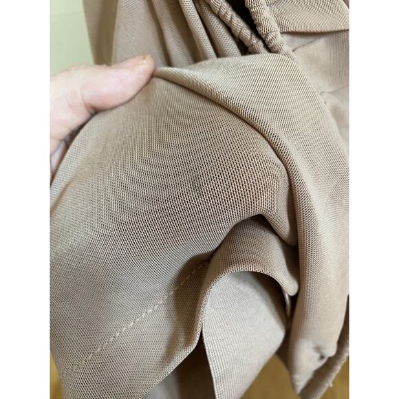 Elliatt Nude Midi Dress - Picture 9 of 9